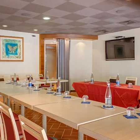 Riva Degli Etruschi Apart Otel