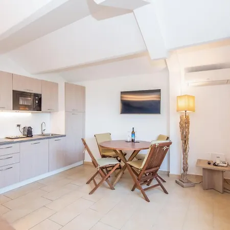 Hotel apartamentowy Riva Degli Etruschi