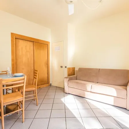 Riva Degli Etruschi Apartmanhotel 4*